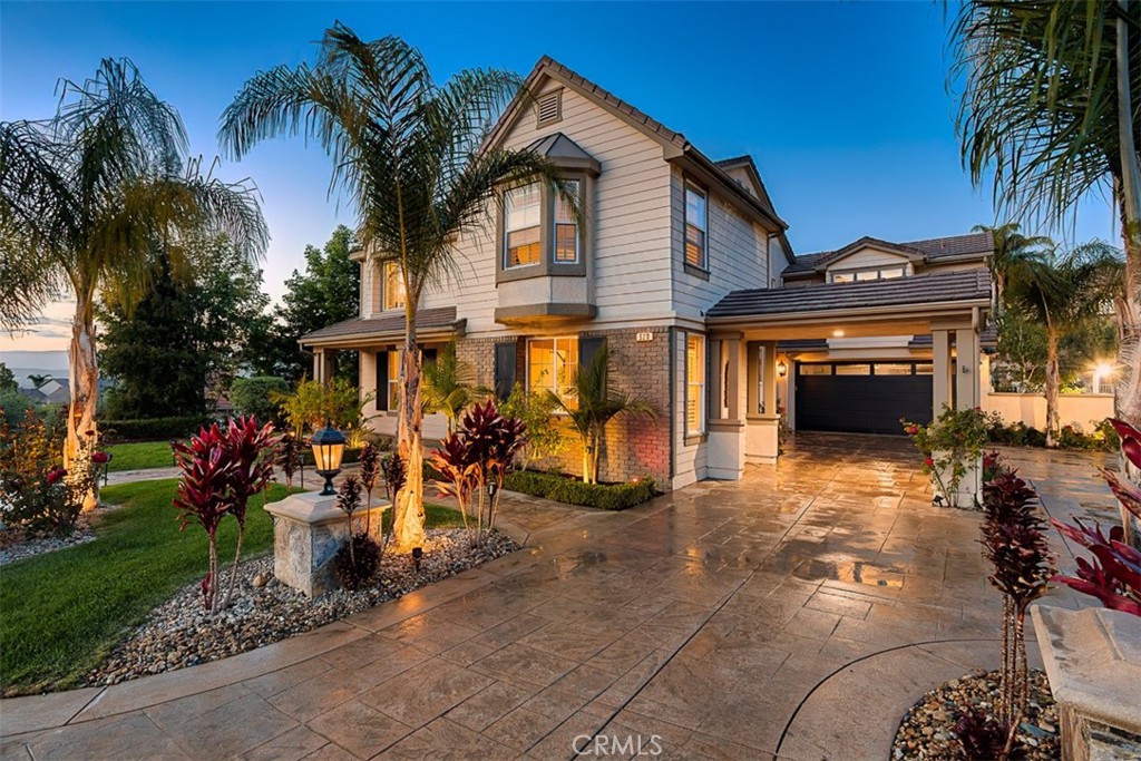 520 Astorian Drive Property Photo 1