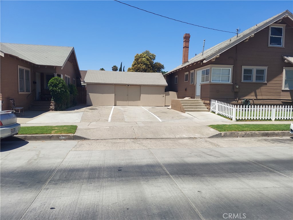 530 S Broadway Property Photo 8