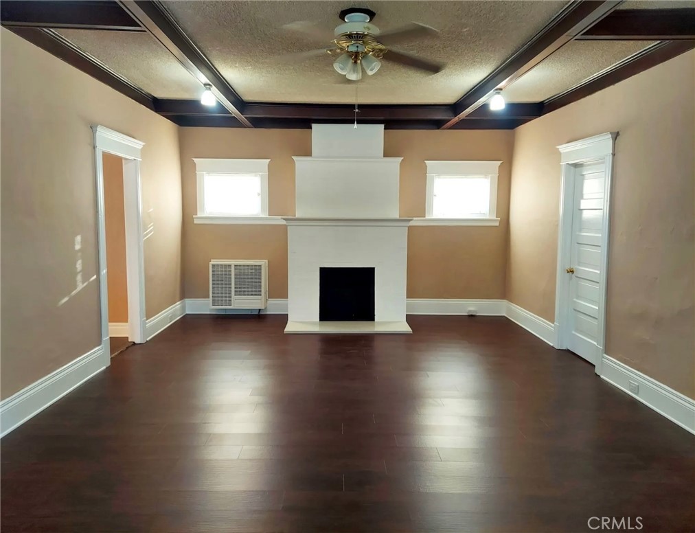 530 S Broadway Property Photo 12