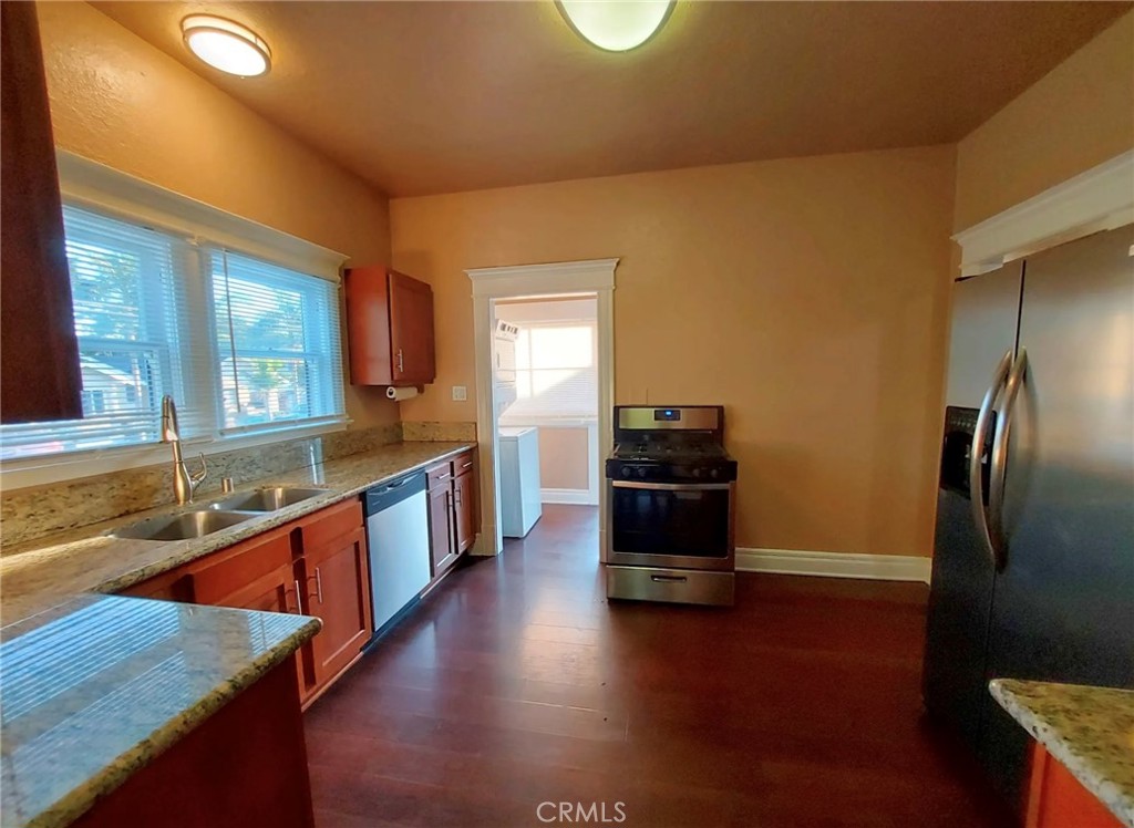 530 S Broadway Property Photo 13
