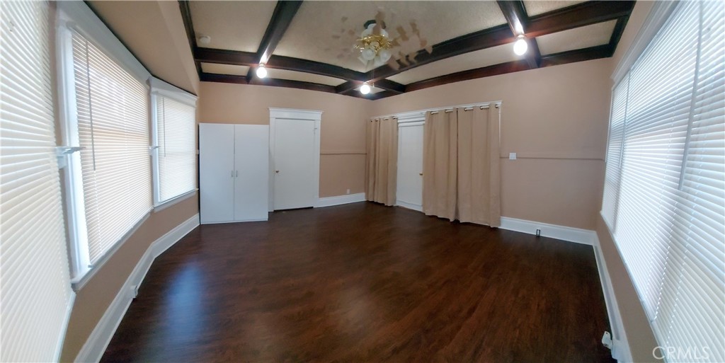 530 S Broadway Property Photo 17