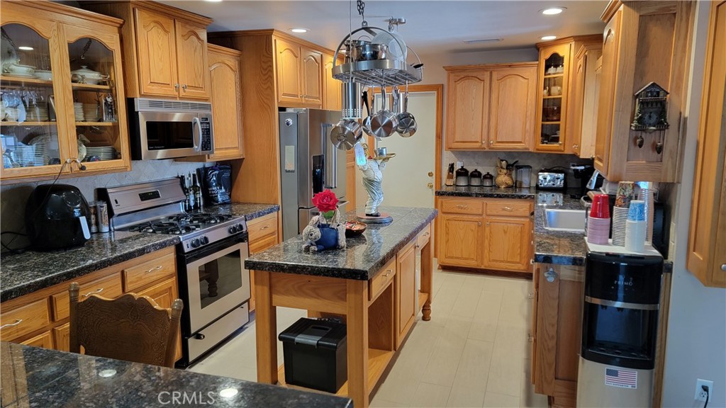 943 Berkenstock Lane Property Photo 3