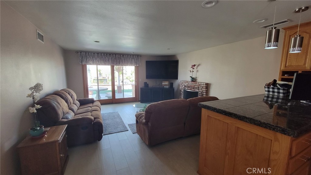 943 Berkenstock Lane Property Photo 10