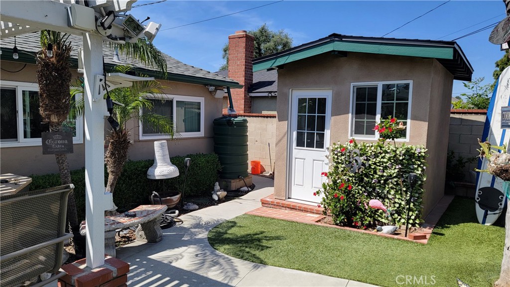 943 Berkenstock Lane Property Photo 22