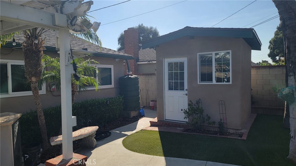 943 Berkenstock Lane Property Photo 23