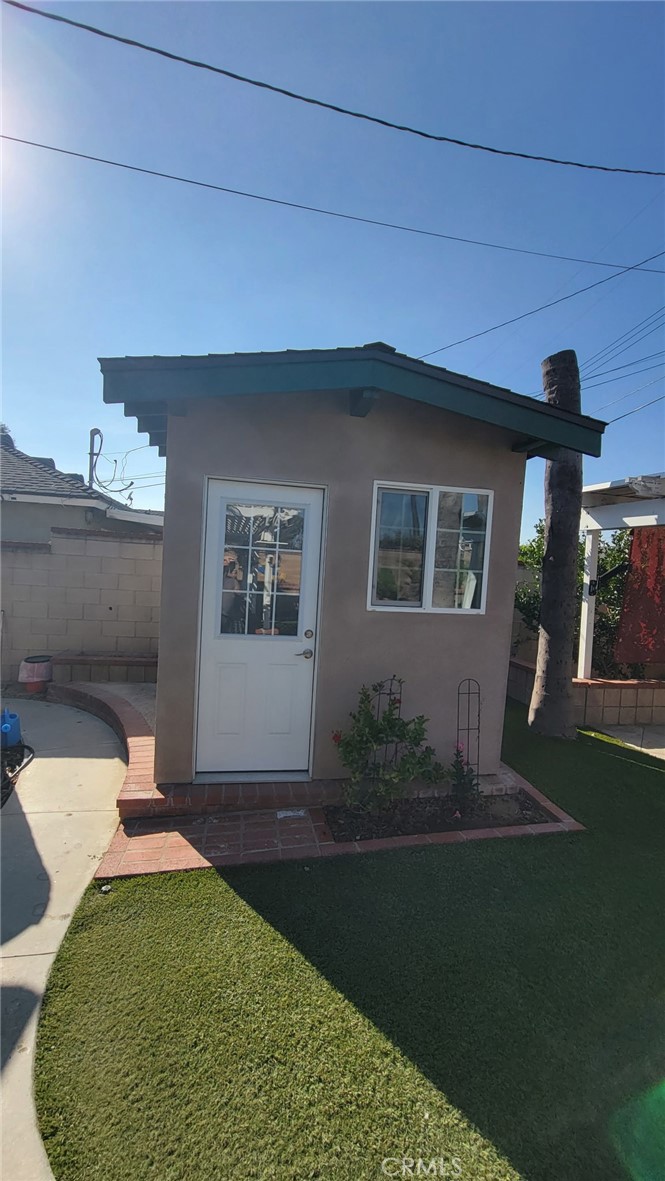 943 Berkenstock Lane Property Photo 24