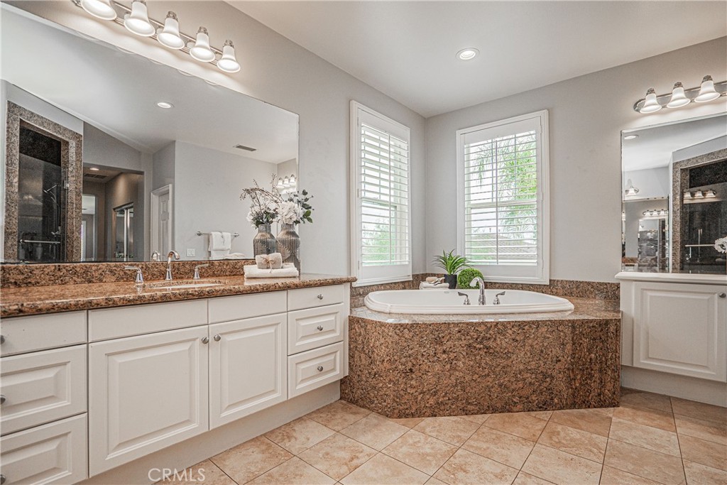 2038 Redfield Street Property Photo 45