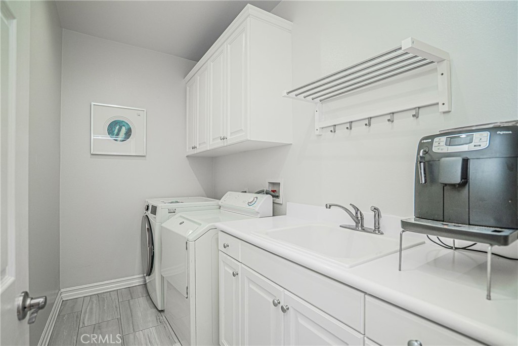 2038 Redfield Street Property Photo 46