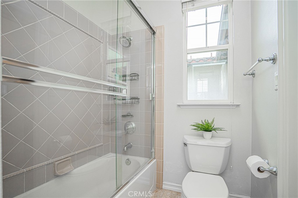 2038 Redfield Street Property Photo 53