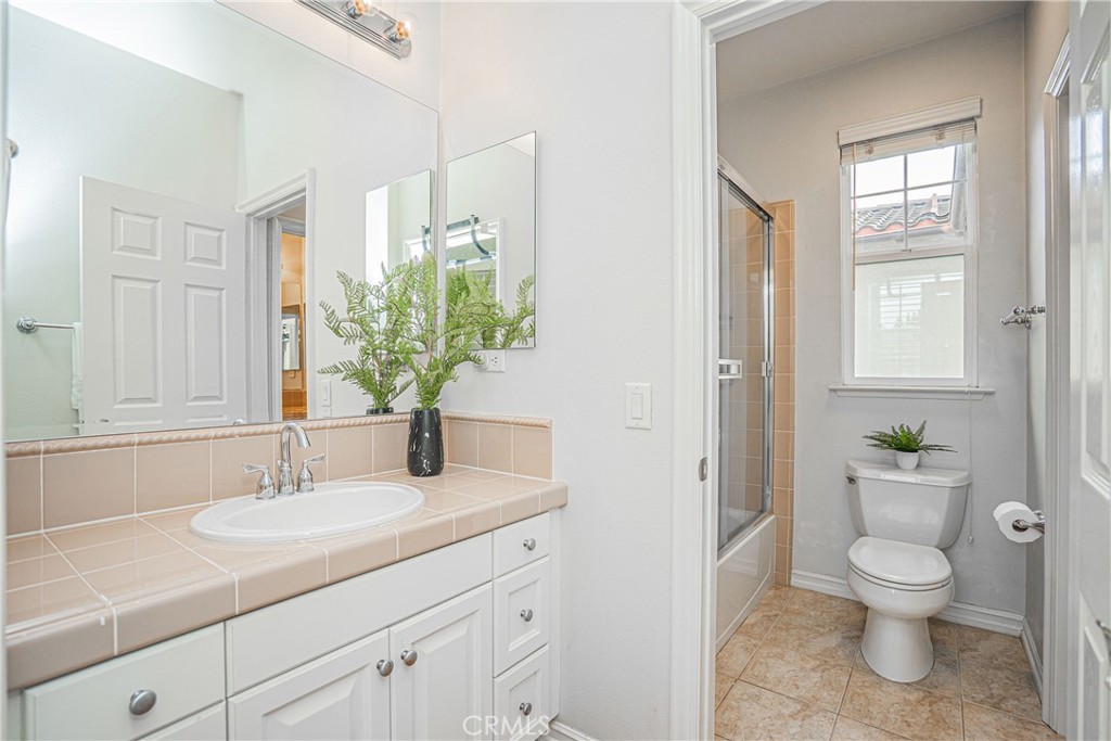 2038 Redfield Street Property Photo 54