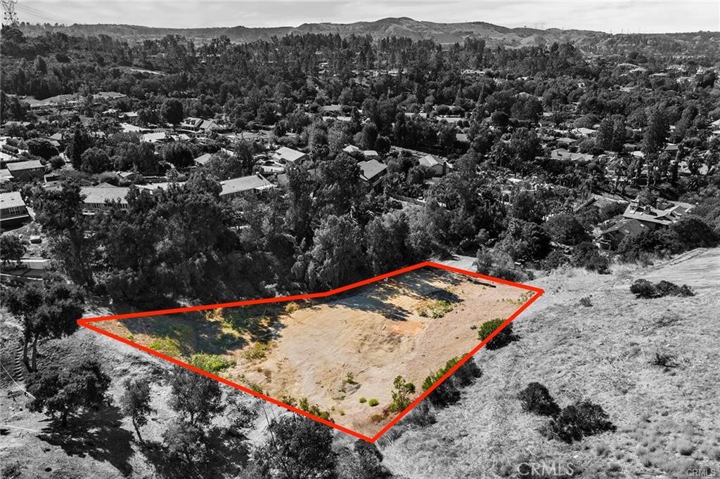 7583 Country Hill Lane Property Photo 8