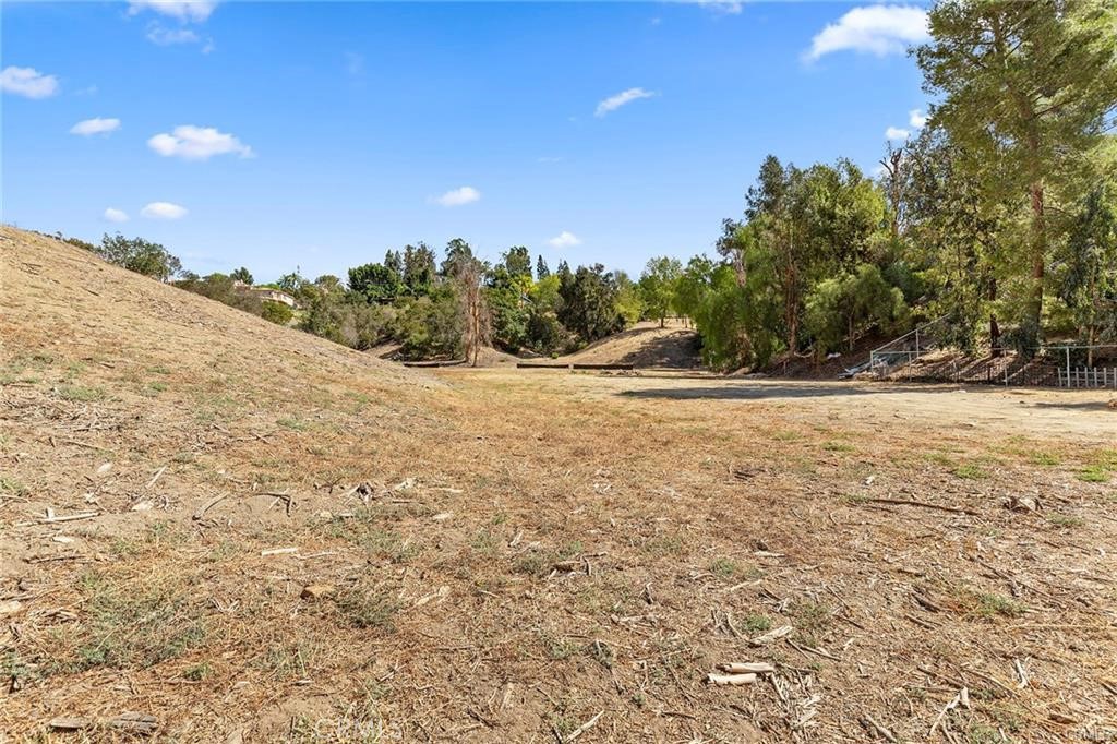 7583 Country Hill Lane Property Photo 14