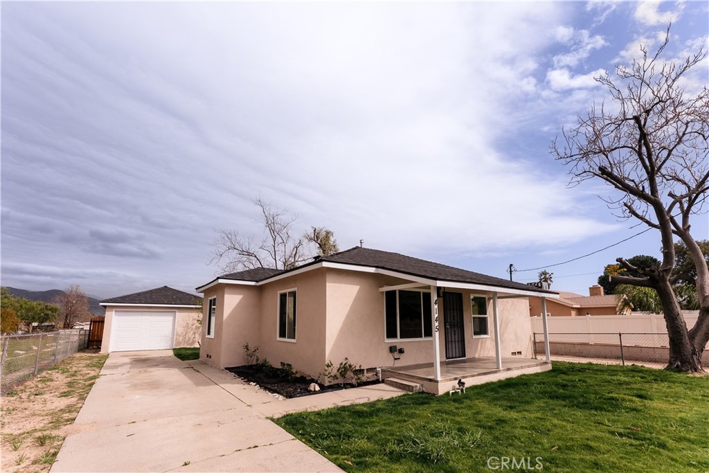 4145 N F Street Property Photo 2