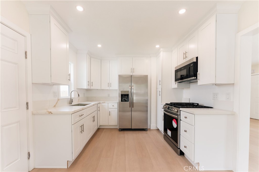 4145 N F Street Property Photo 4