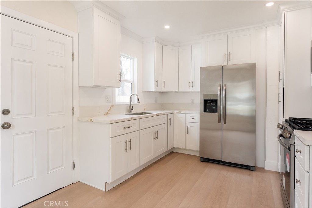 4145 N F Street Property Photo 6