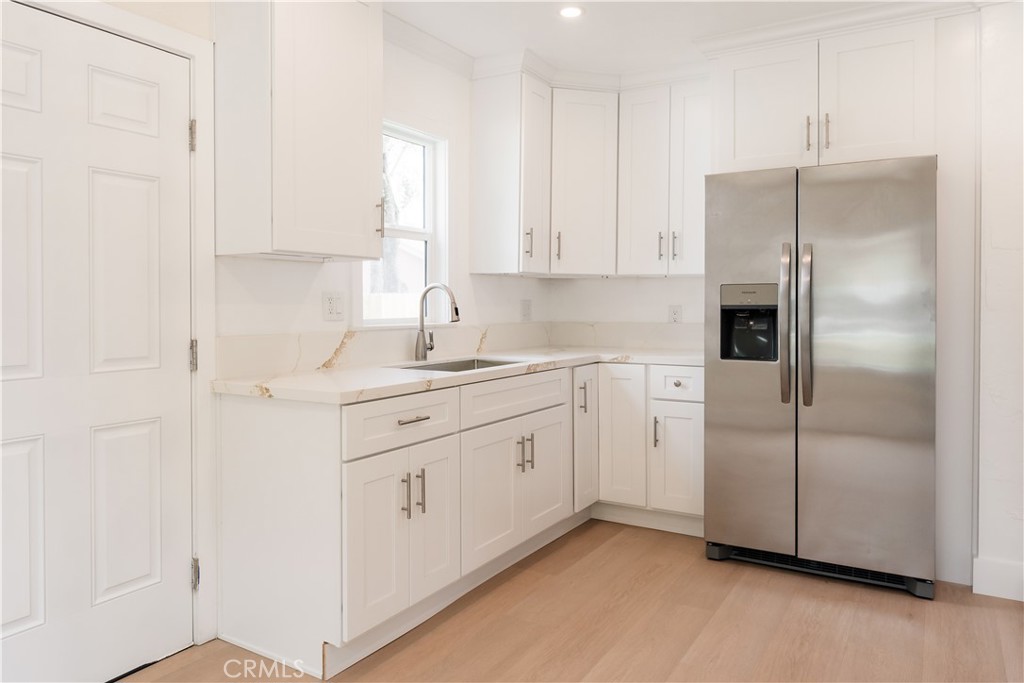 4145 N F Street Property Photo 7