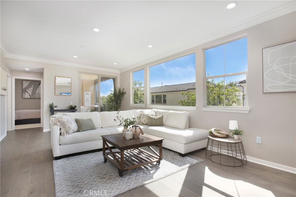 402 Maravilla Lane