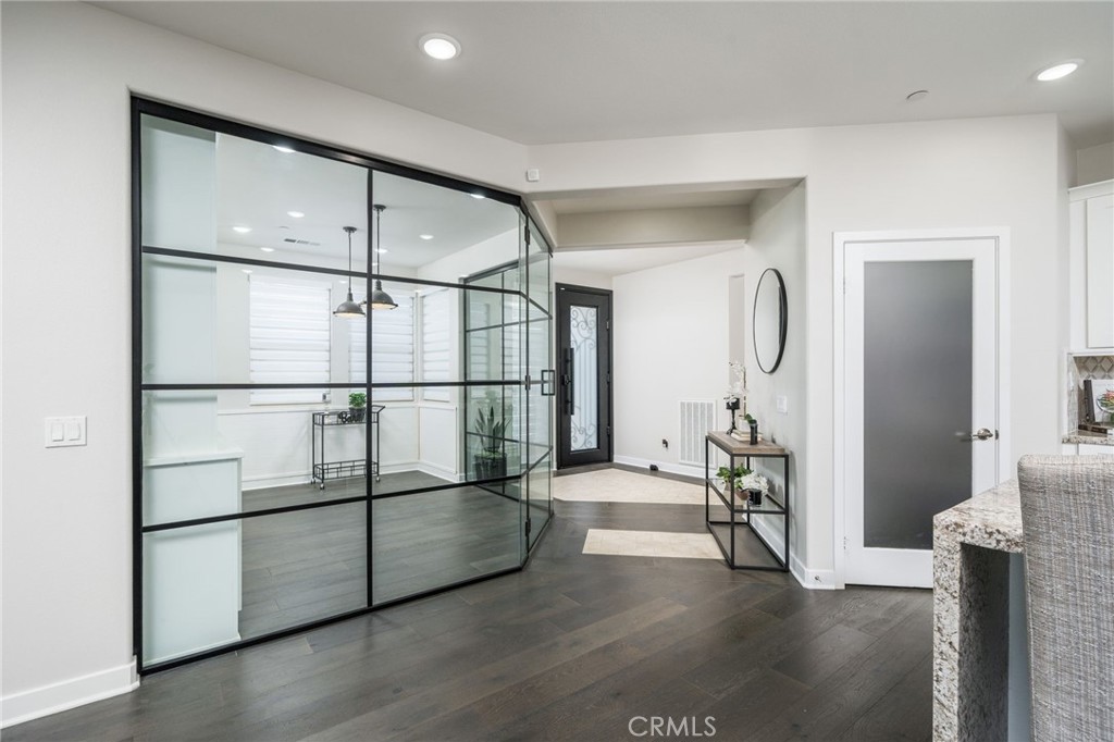 1525 Overpark Lane Property Photo 3