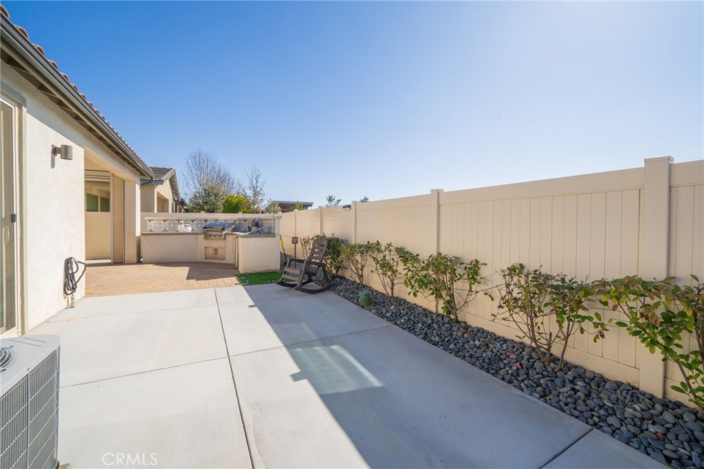1525 Overpark Lane Property Photo 32