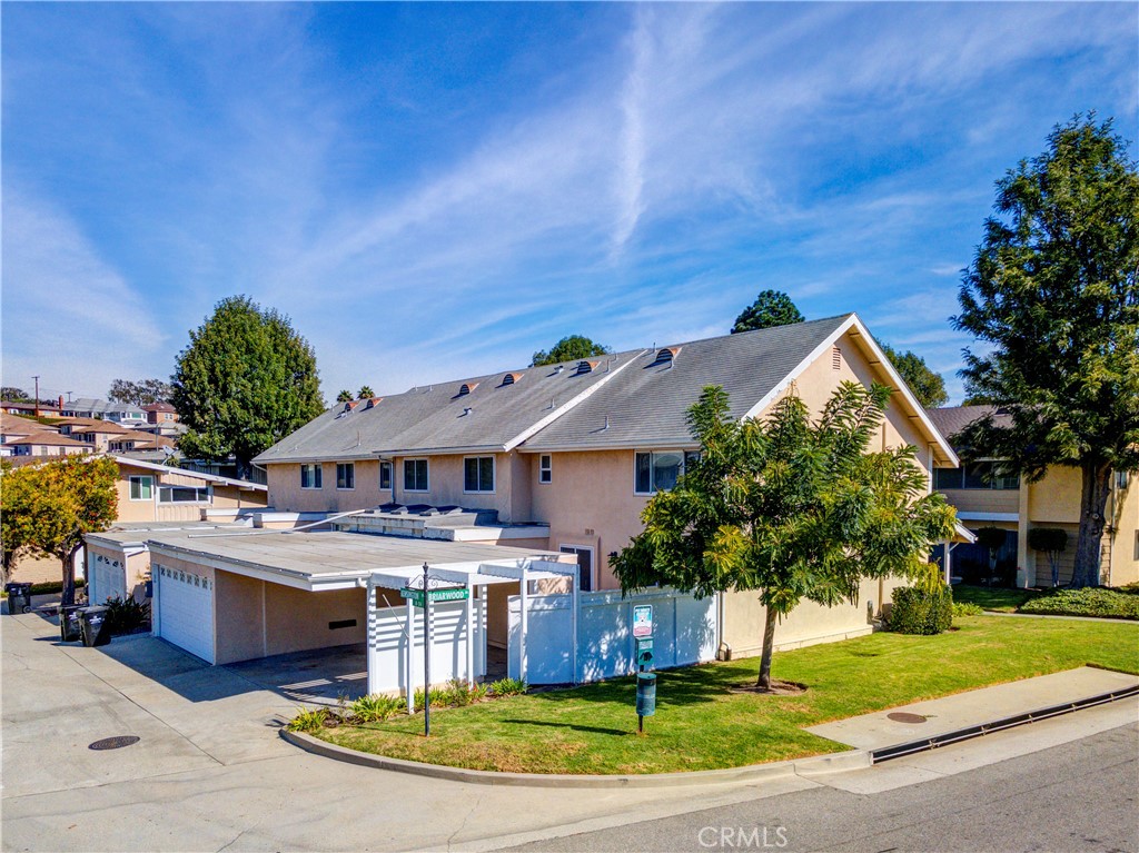 3500 W Manchester Boulevard 15