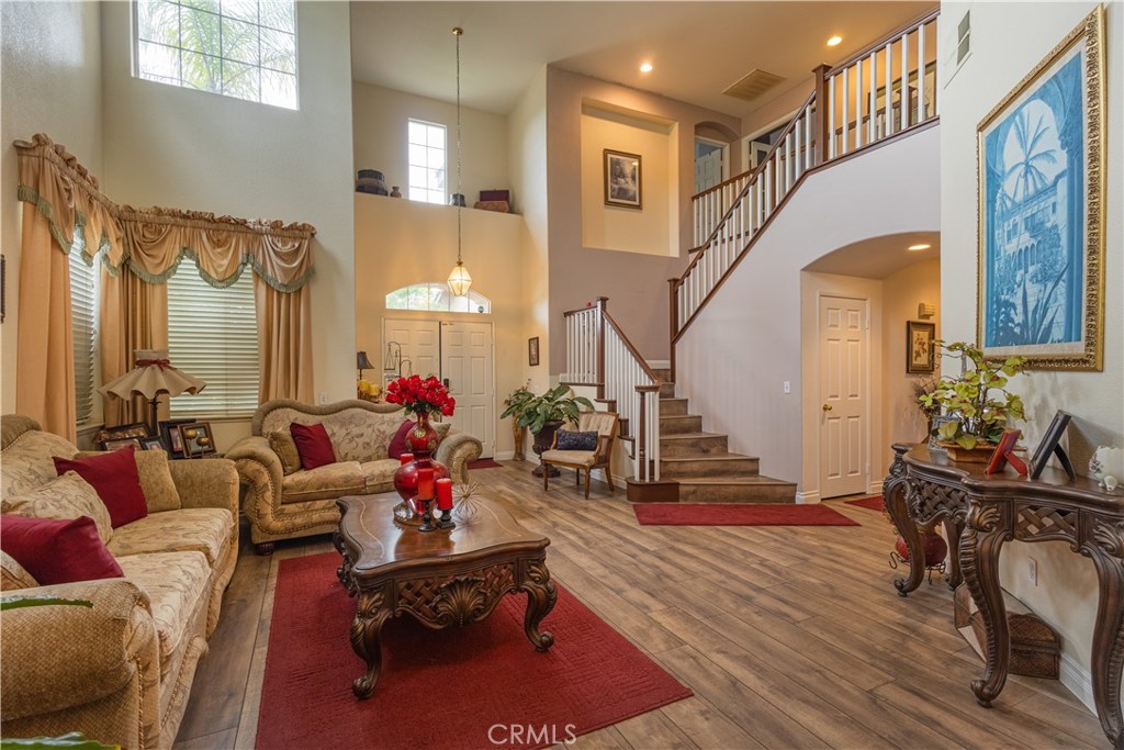 970 Riverview Circle Property Photo 3