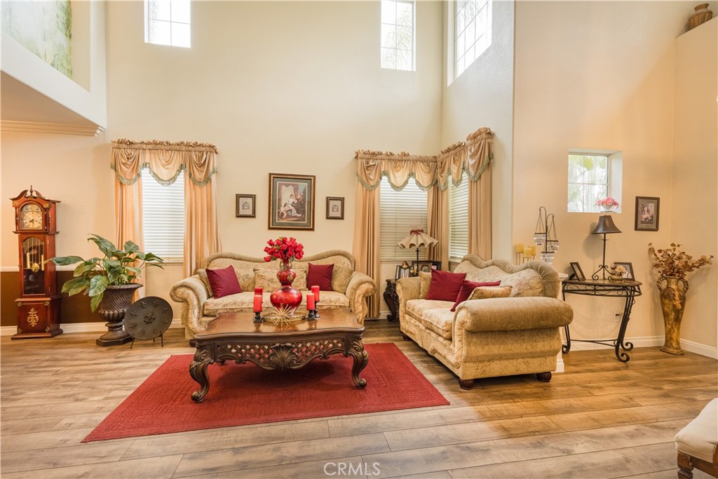 970 Riverview Circle Property Photo 4