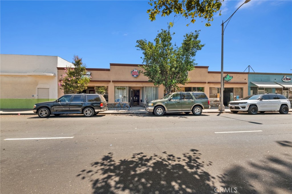 2070 Santa Fe Avenue Property Photo 1
