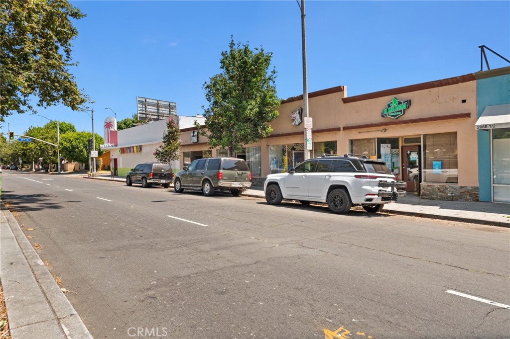 2070 Santa Fe Avenue Property Photo 15