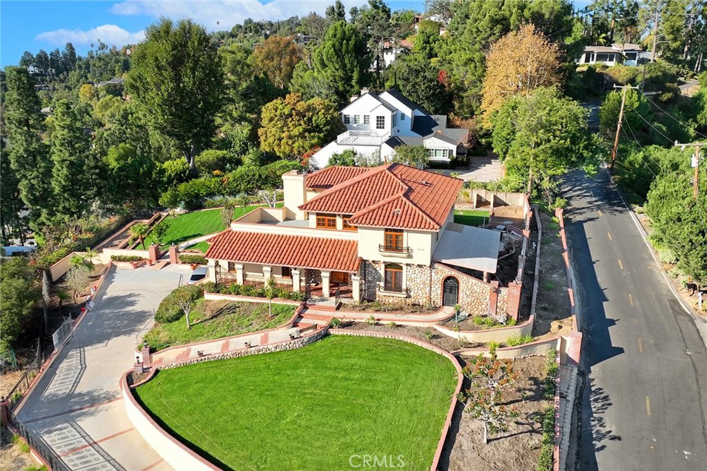 2240 Foothill Boulevard Property Photo 3