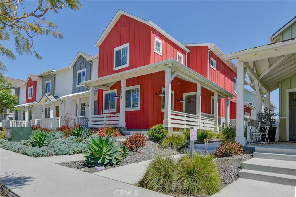 1053 Tiburon Way