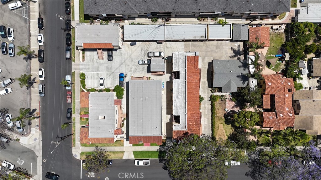 925 N Lacy Street Property Photo 4