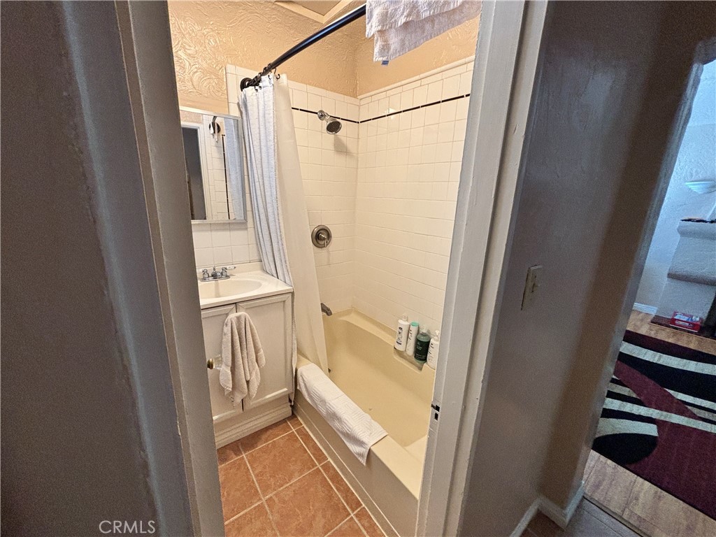 925 N Lacy Street Property Photo 12