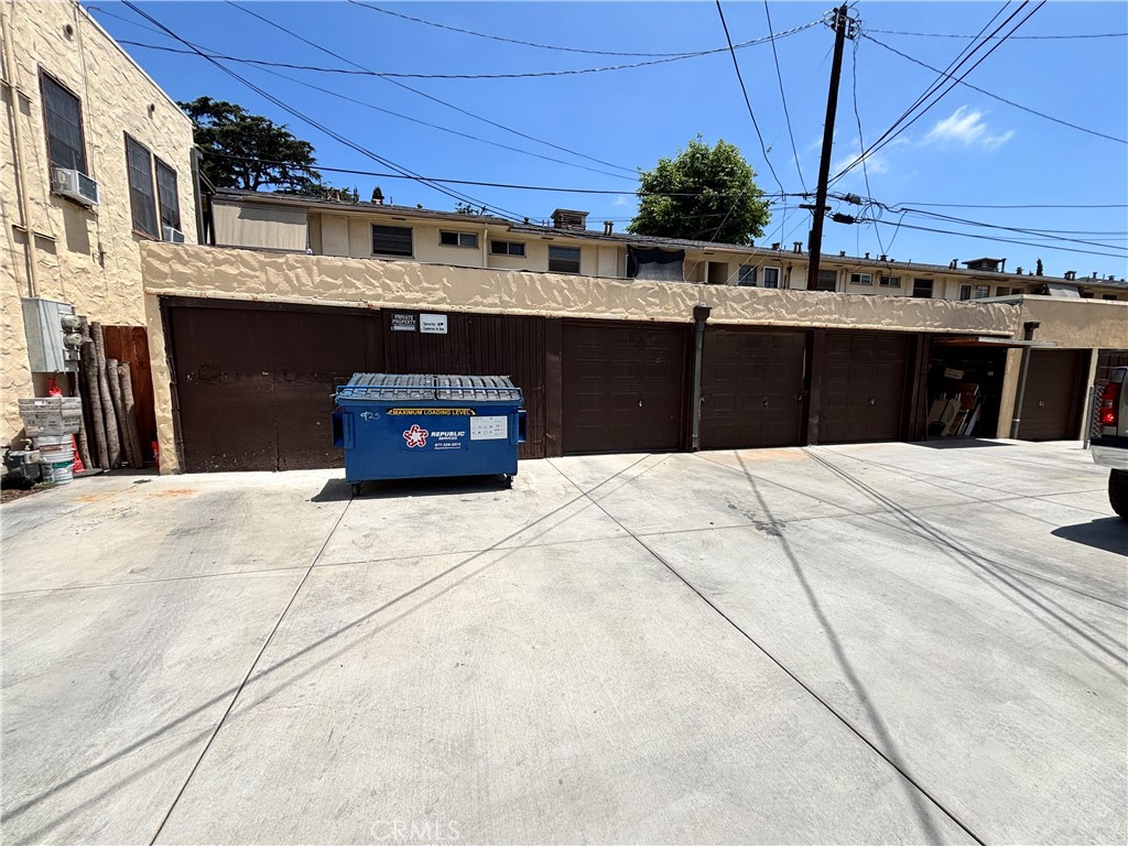 925 N Lacy Street Property Photo 18