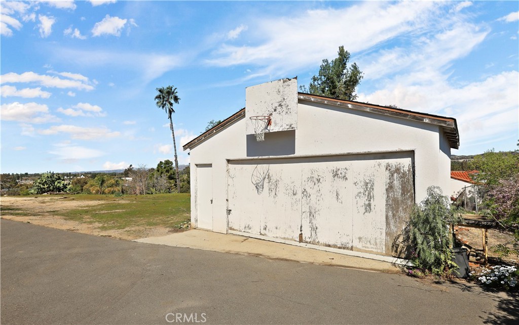 5231 Highland Avenue Property Photo 7