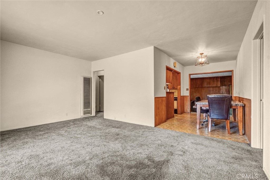13531 Utica Street Property Photo 4