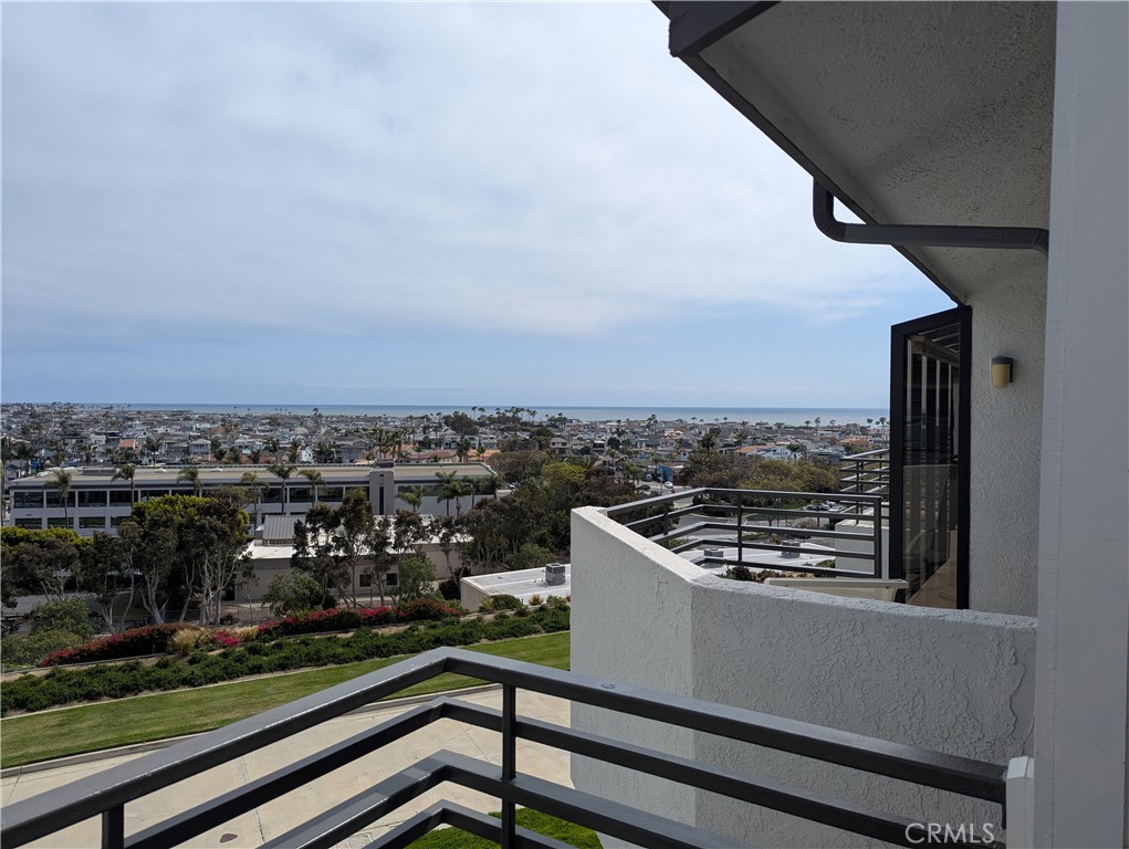 270 Cagney Lane 308 Property Photo 5