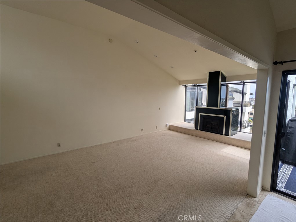 270 Cagney Lane 308 Property Photo 18