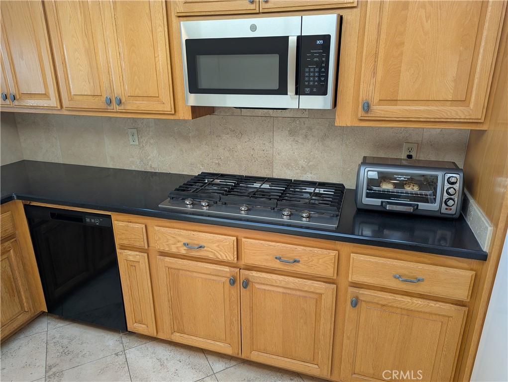 270 Cagney Lane 308 Property Photo 22