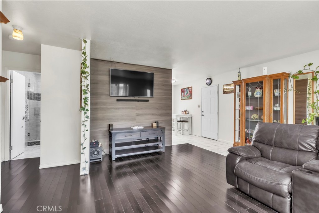10276 S White Rock Road Property Photo 1