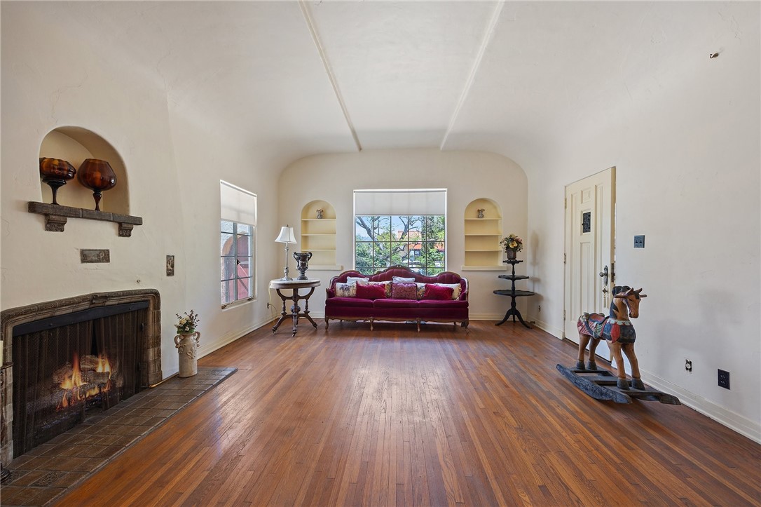720 W La Habra Boulevard Property Photo 3