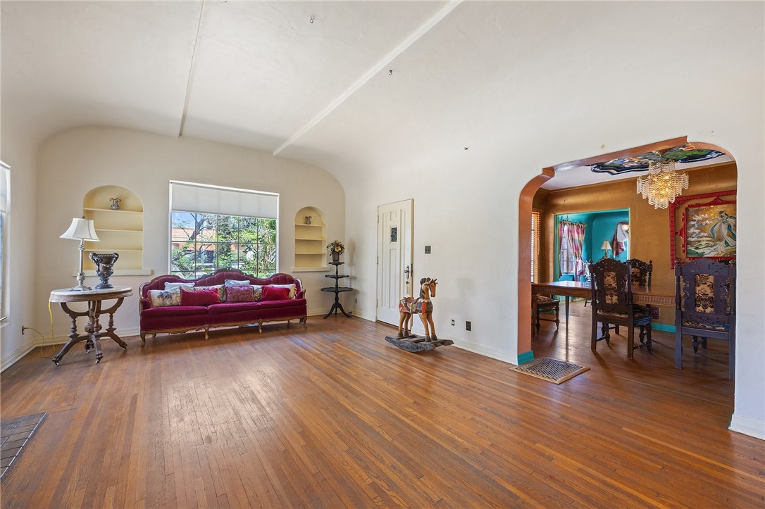 720 W La Habra Boulevard Property Photo 4