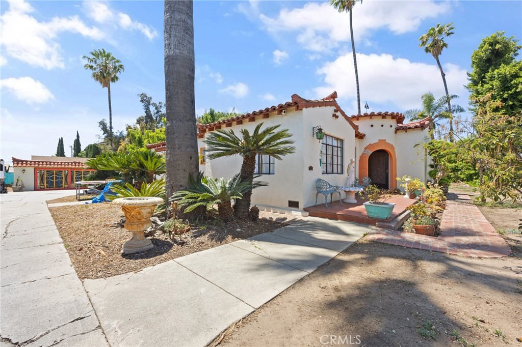 720 W La Habra Boulevard Property Photo 1