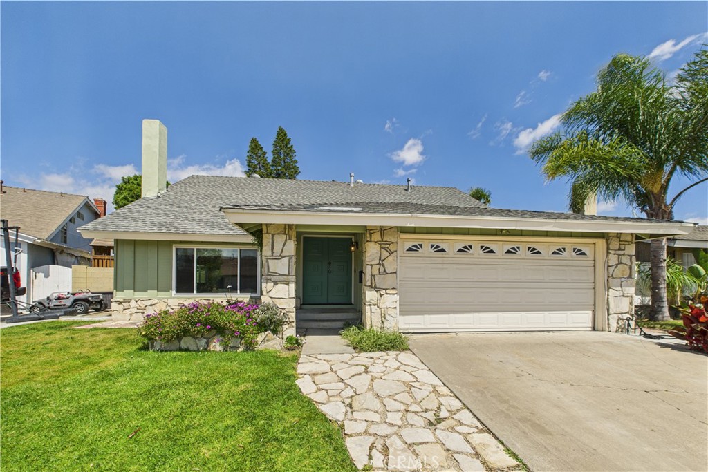 9764 Cedar Court Property Photo 1
