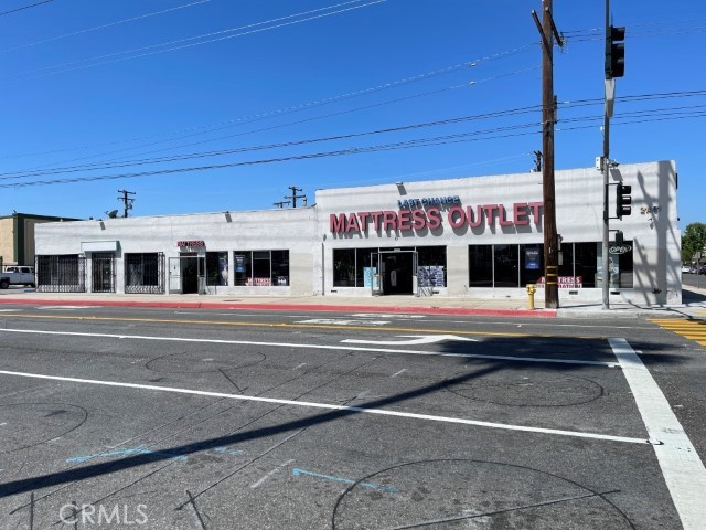 21401 Norwalk Boulevard Property Photo 2