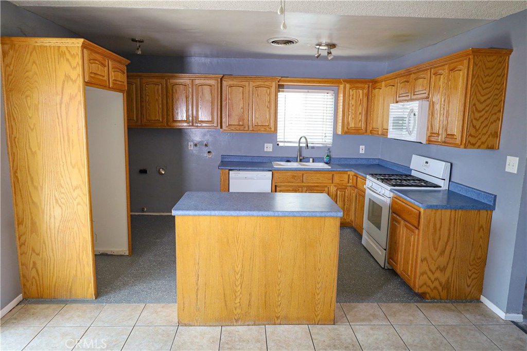 7142 Church Avenue Property Photo 6