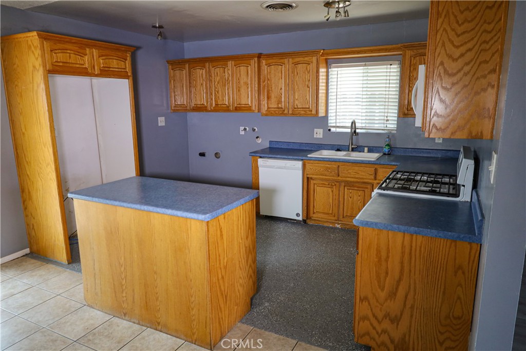 7142 Church Avenue Property Photo 7
