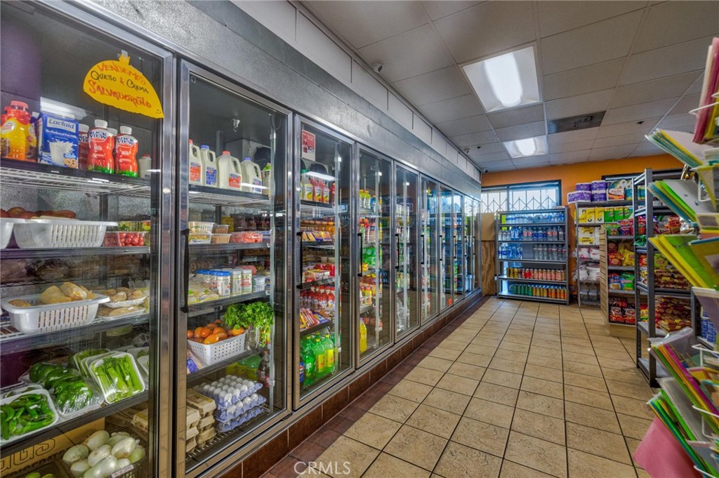 711 N Main Street Property Photo 12