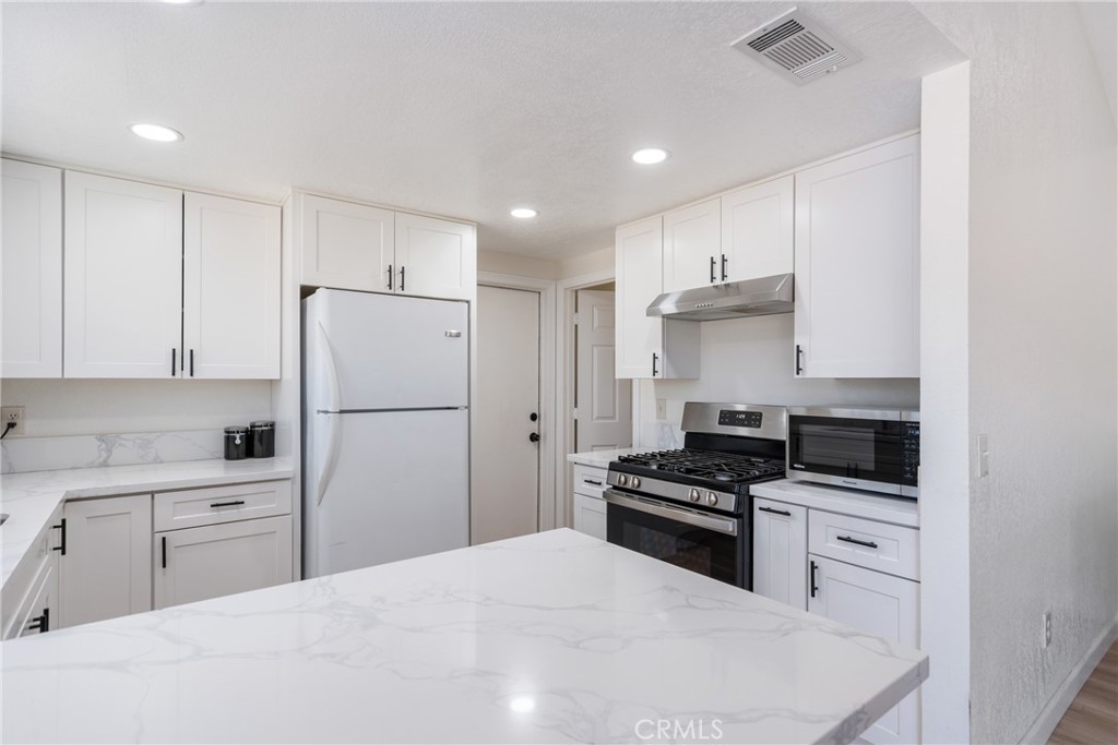 16230 Rodeo Street Property Photo 18