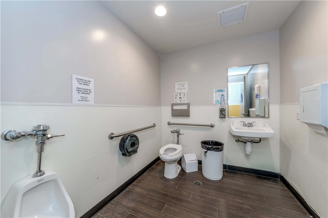 740 S Placentia Avenue Property Photo 27