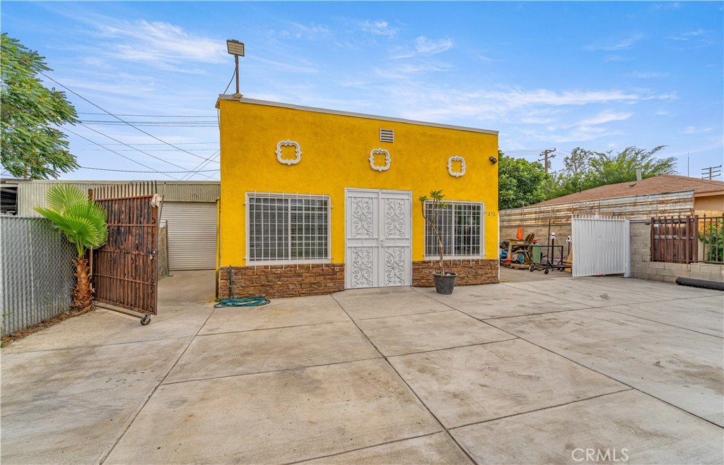 1375 W 3rd Street Property Photo 1